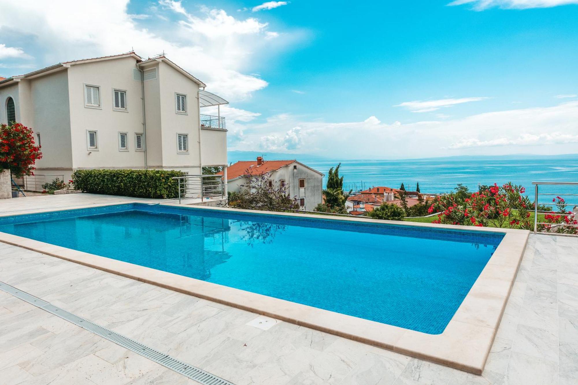 Villa Calista Icici Exterior photo